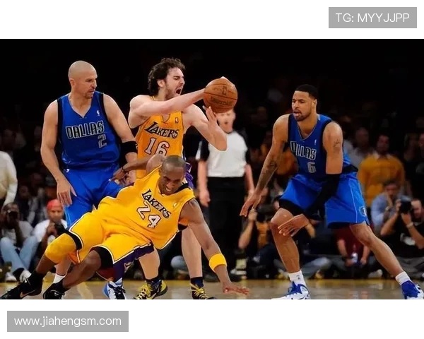 2005年湖人与小牛的激烈对决回顾与精彩瞬间分析