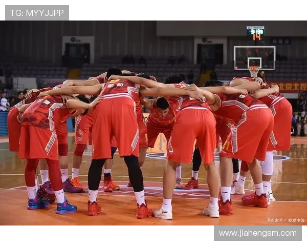 305开拓者与鹈鹕激战正酣球迷期待精彩对决与精彩瞬间