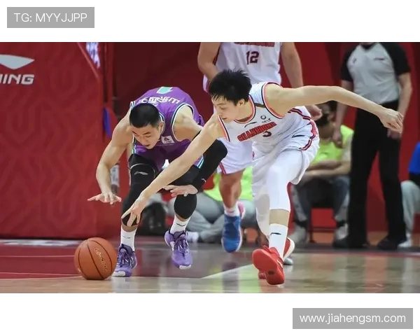 任骏飞领衔新赛季篮球征程展现个人风采与团队协作的完美结合