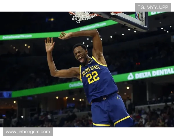 勇士与独行侠激战正酣NBA赛场精彩瞬间回顾与分析