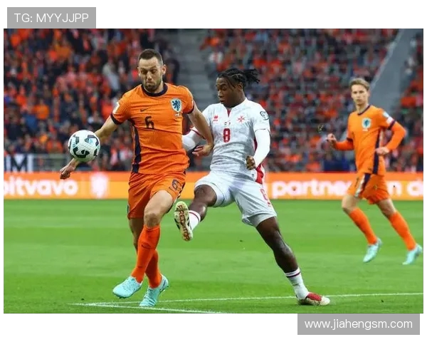 德芬索与巴拉圭国民的激烈对决揭示足球战术与团队合作的重要性