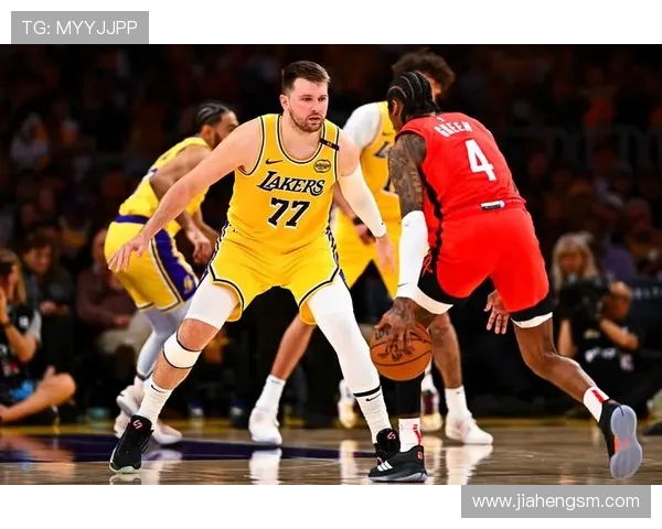 湖人对阵热火精彩足球直播全程回顾与赛后分析