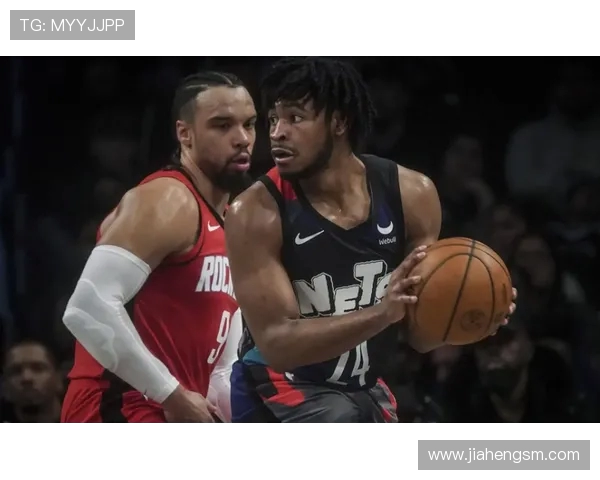 火箭队与爵士队激战正酣直播吧带你感受精彩瞬间