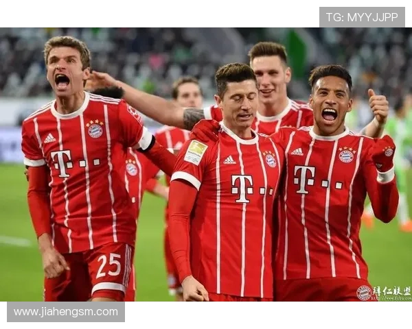 莱万重返德甲对阵旧主拜仁球迷怒斥其忘恩负义行为