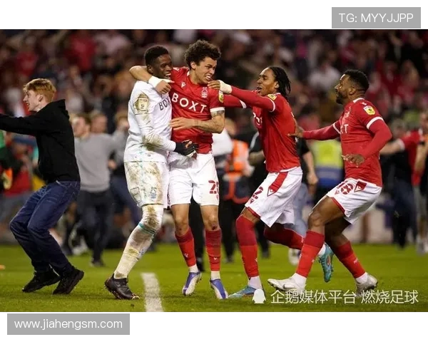 郎斯与布尔格的激烈对决谁能在赛场上笑到最后