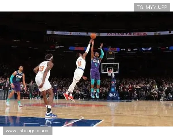 金州勇士与夏洛特黄蜂激战正酣谁将笑到最后揭晓精彩对决瞬间