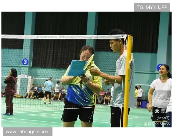 陈娜专访：从羽毛球新星到世界冠军的奋斗与成长之路