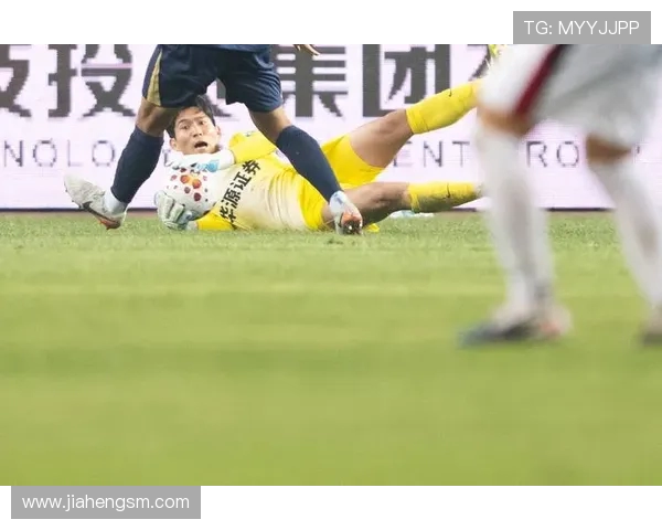 成都足球队与武汉足球队实力对比赛后分析与总结